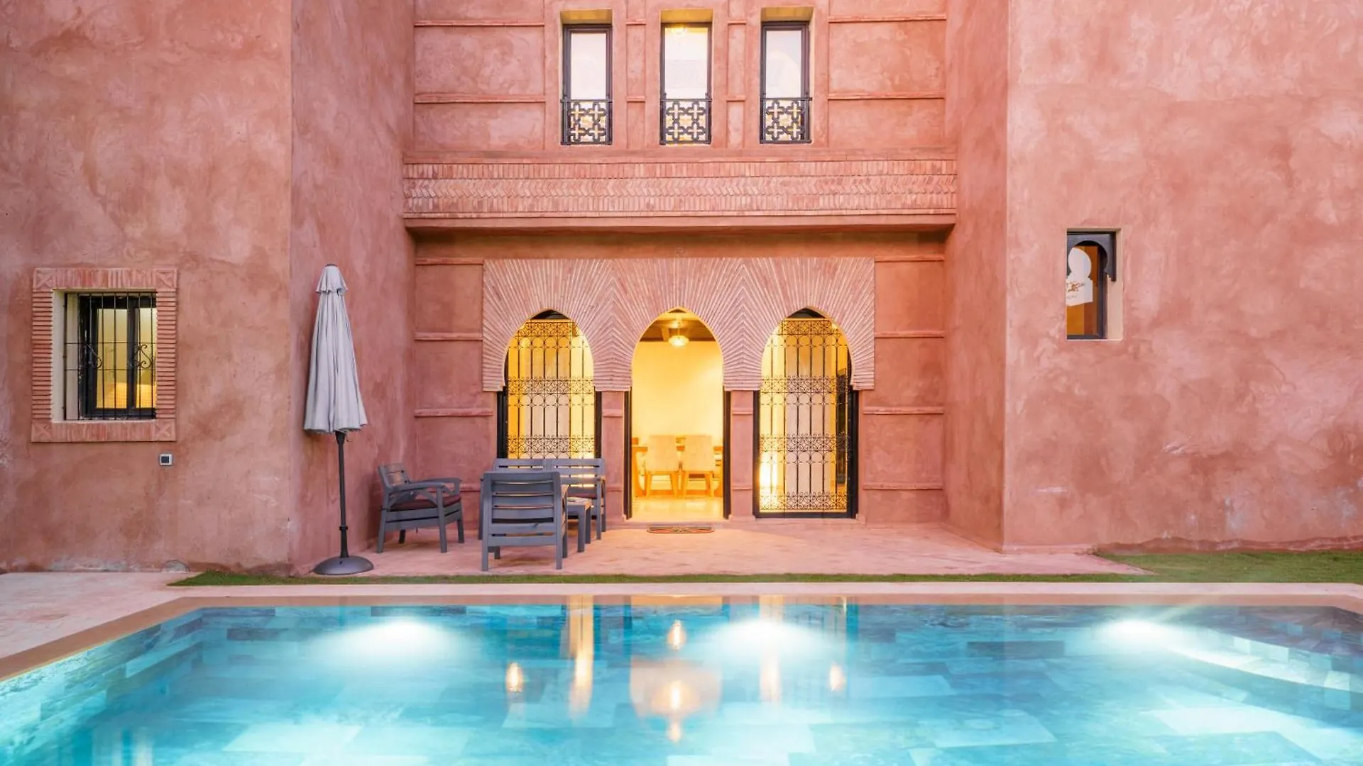 Villa Riad Mamouni - Piscine Privee Et Jacuzzi Марракеш 0*,